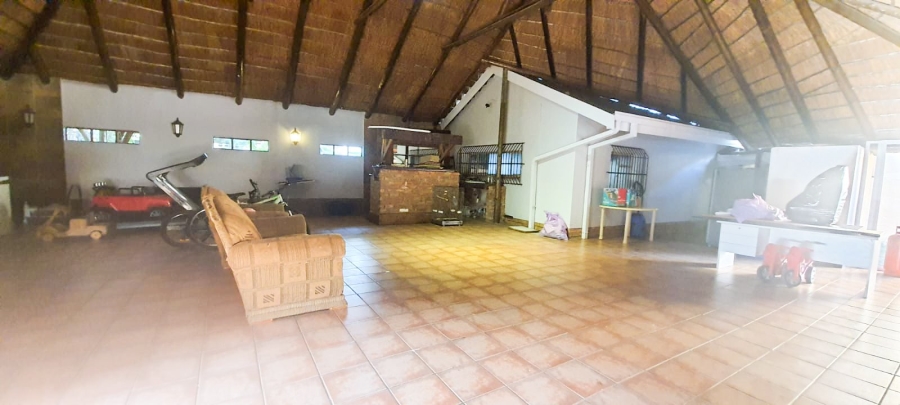 4 Bedroom Property for Sale in Roosheuwel North West